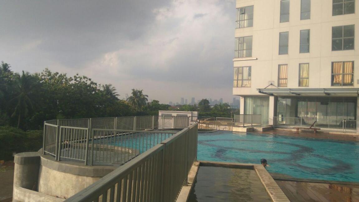 2 Bedrooms - Royal Olive Apartment - Pejaten South Of Jakarta Luaran gambar